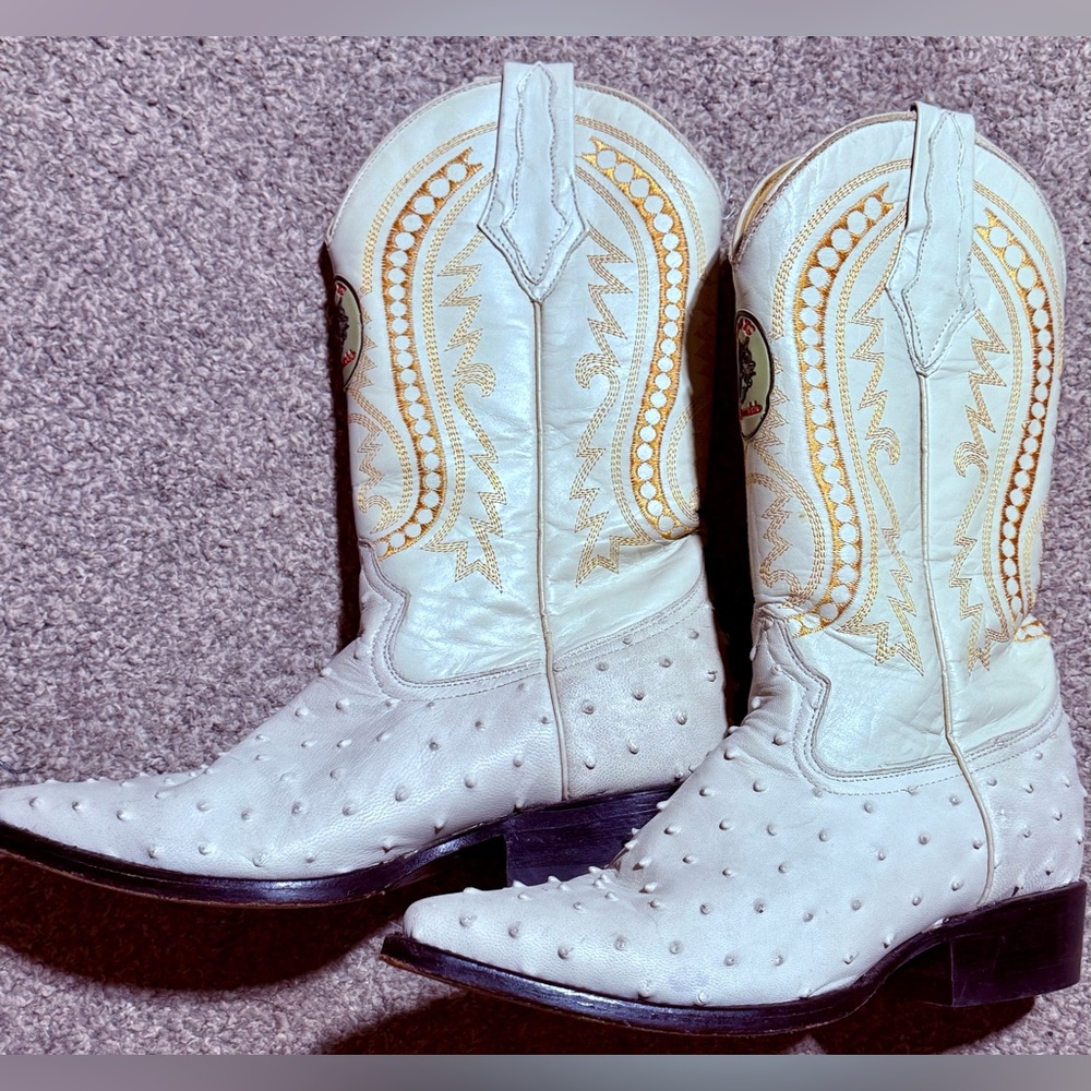 White Leather Boots with Intricate Stitching and Tall Shaft - Picture 4 of 14